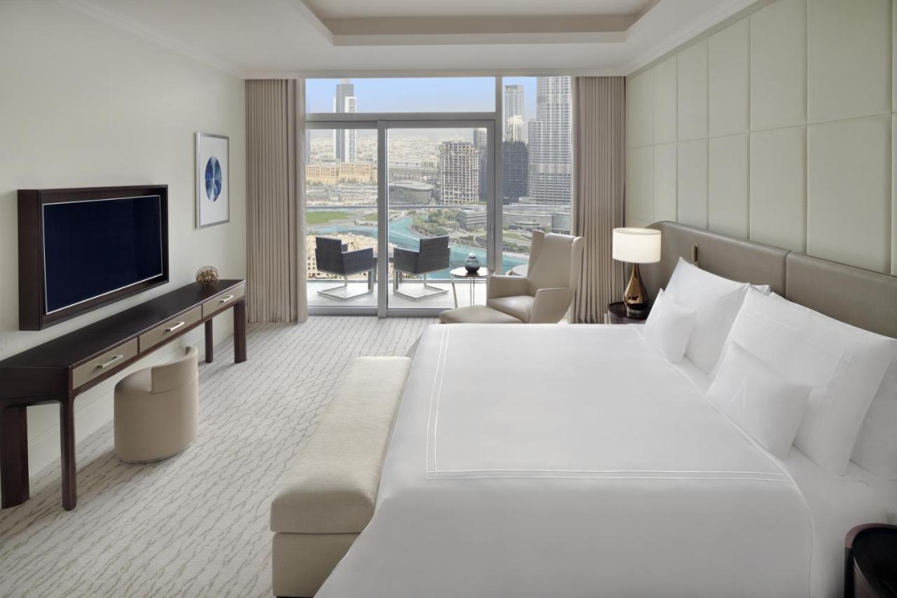 Address Dubai Mall Hotel Luaran gambar A bedroom at the hotel